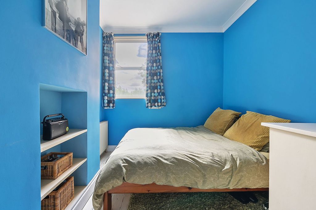 Property photo 3 of 21