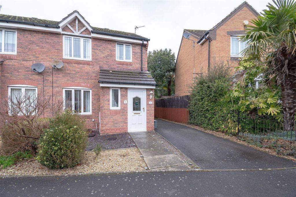 Property photo 1 of 18 Front