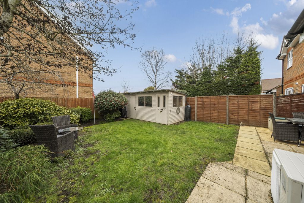 Property photo 2 of 16 Garden