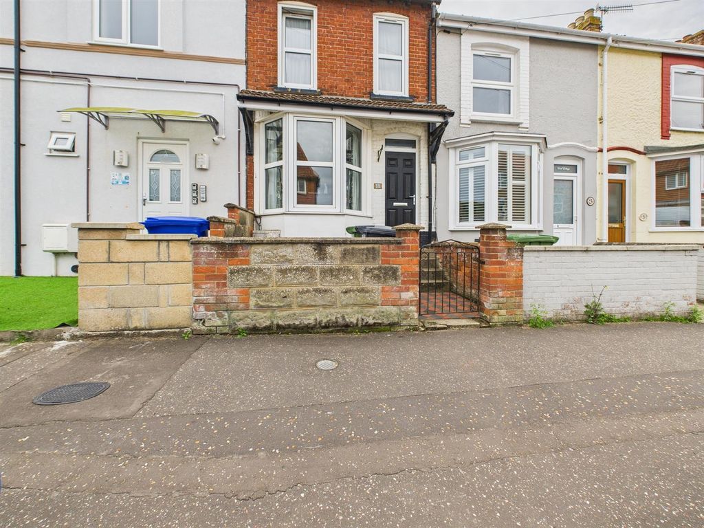 Property photo 1 of 12 Cam04116G0-Pr0243-Still012.Jpg