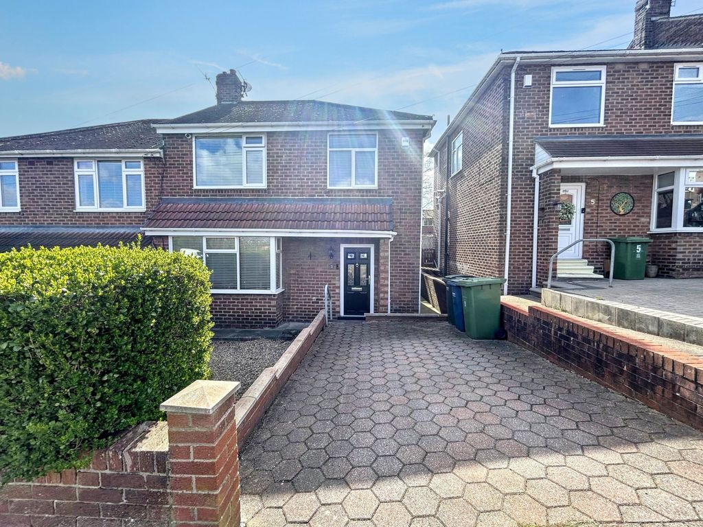 Property photo 3 of 18