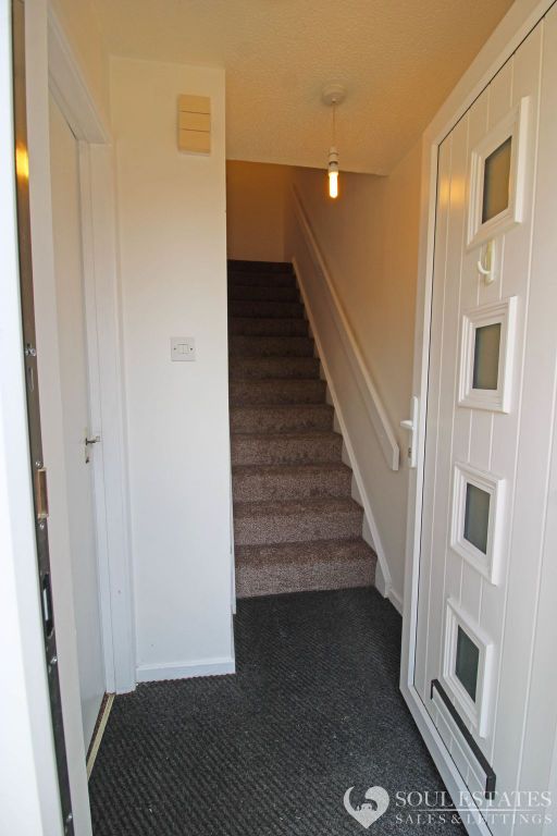 Property photo 2 of 14 Entrance
