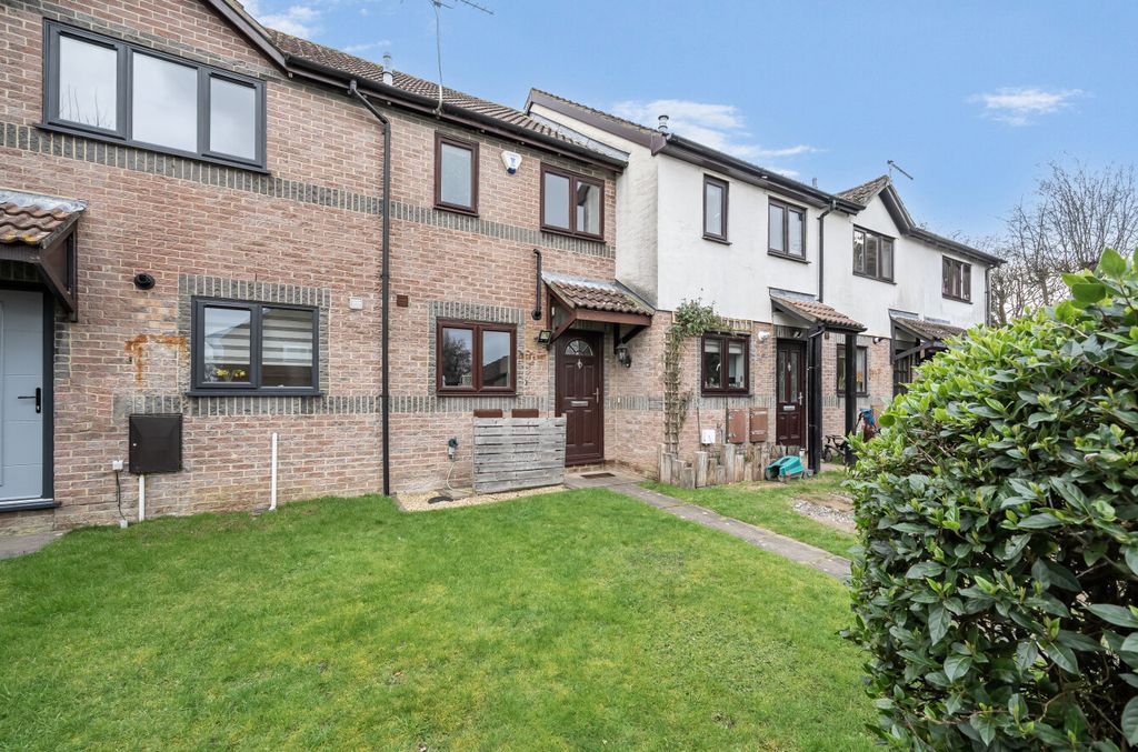 Property photo 1 of 11 1411369-24-69932E...