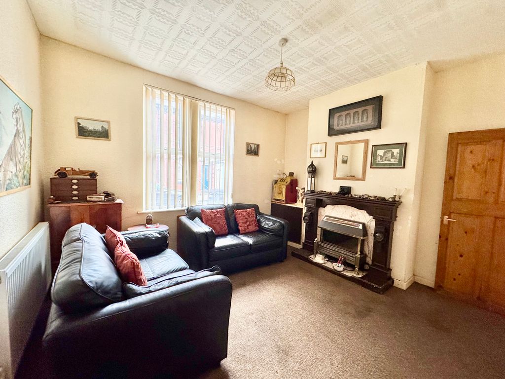 Property photo 2 of 8 Photo #2