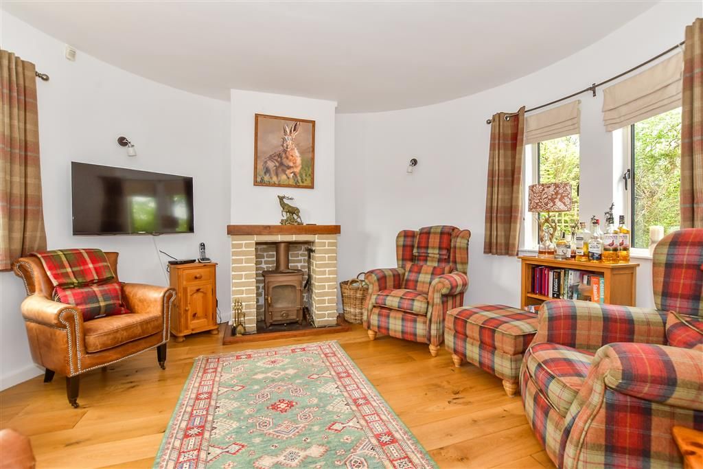 Property photo 1 of 16 Lounge