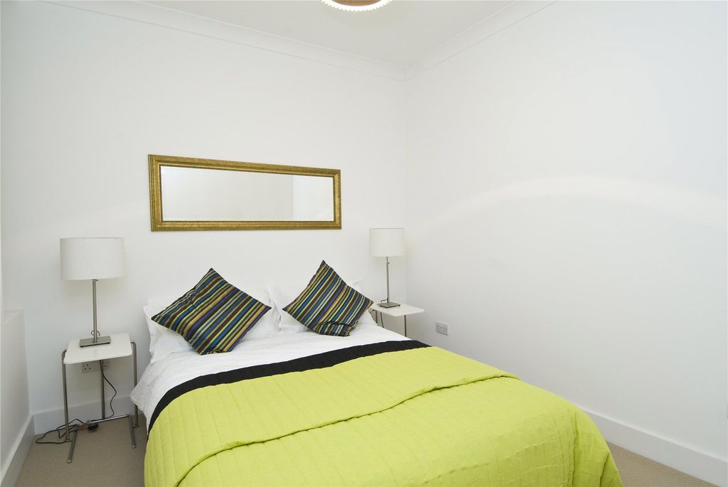 Property photo 3 of 8 A08J3000000Lfmniaw_Cof240038_04.Jpg