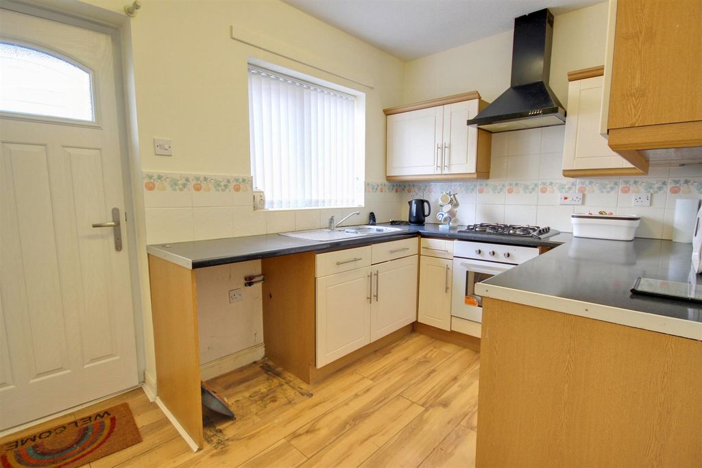 Property photo 3 of 14 Img_1145-Img_1147_Lzn.Jpg