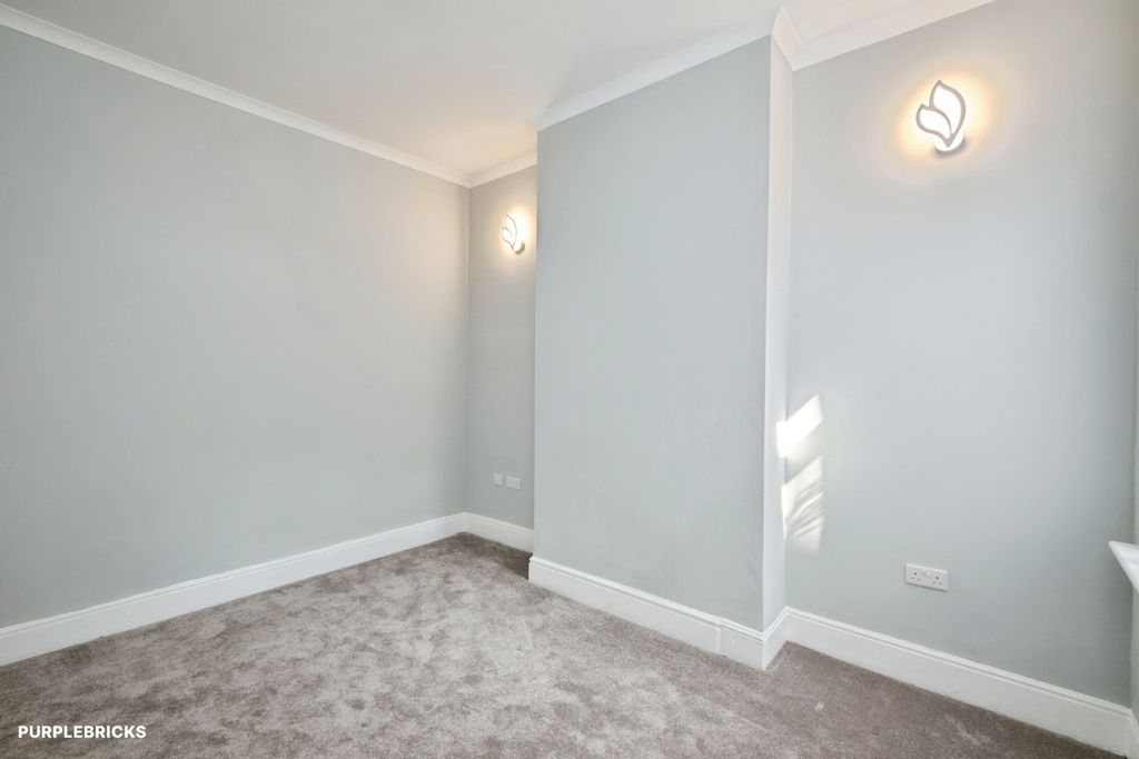 Property photo 3 of 26