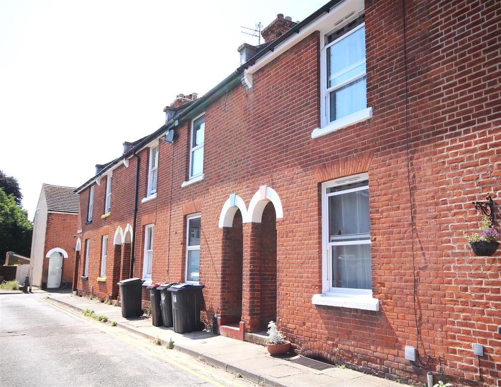 Property photo 2 of 34 Fronnt 3.Jpg
