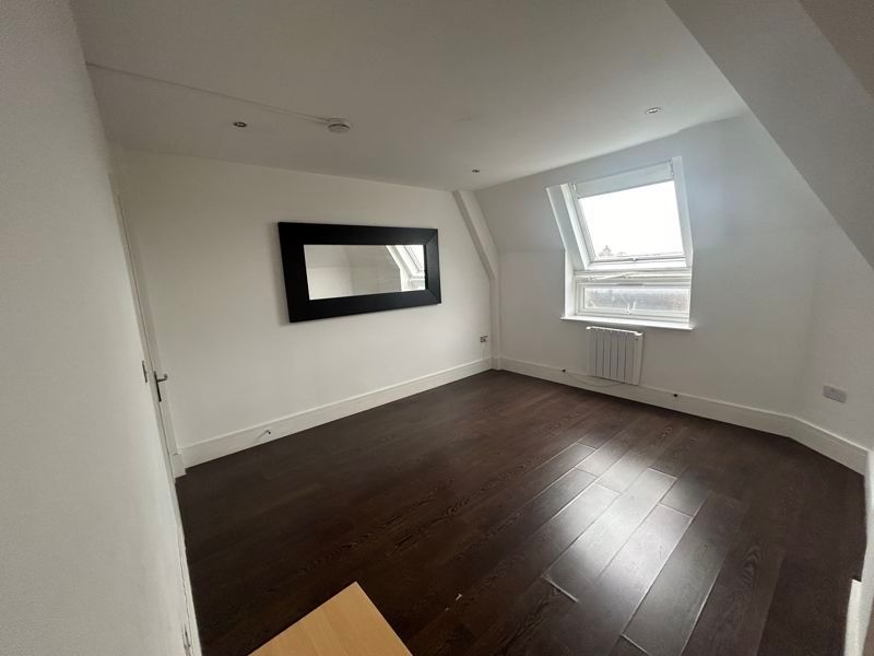 Property photo 2 of 7 Photo 8