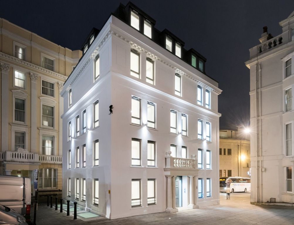 Property photo 1 of 6