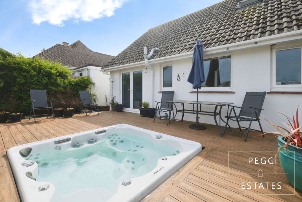 Property photo 3 of 41