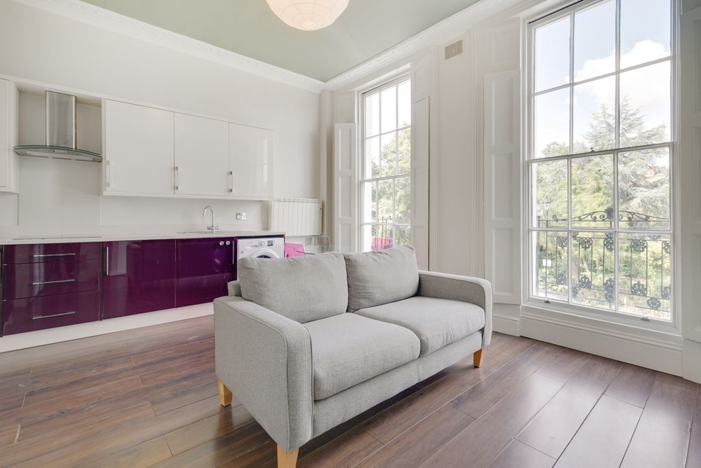 Property photo 3 of 8 Gibson Square