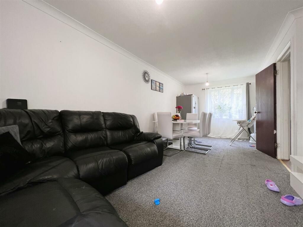 Property photo 3 of 7 Gallery