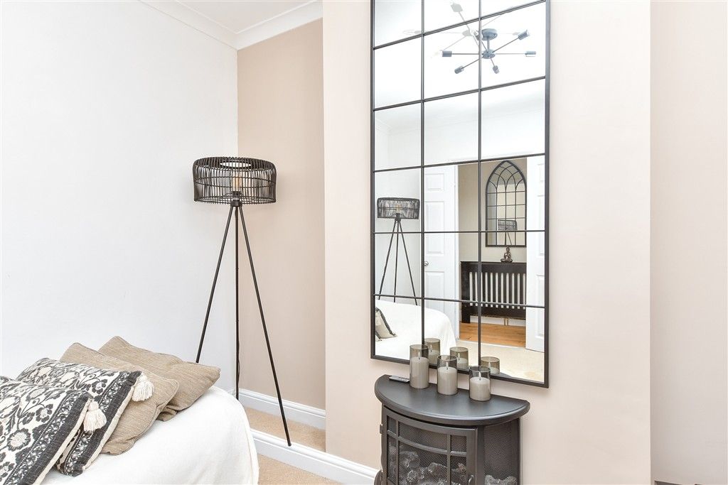 Property photo 3 of 8 Internal Lifestyle Photograph