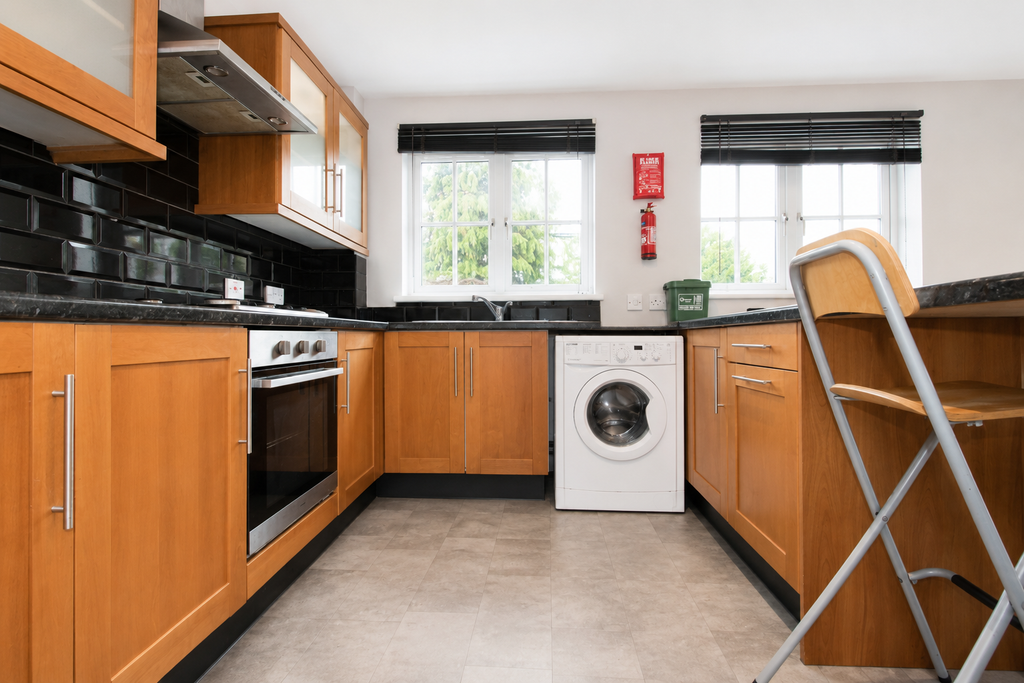 Property photo 3 of 10 Kitchen - Angle 3