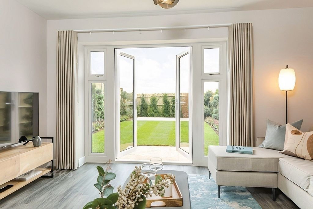 Property photo 3 of 6 Lounge (2)