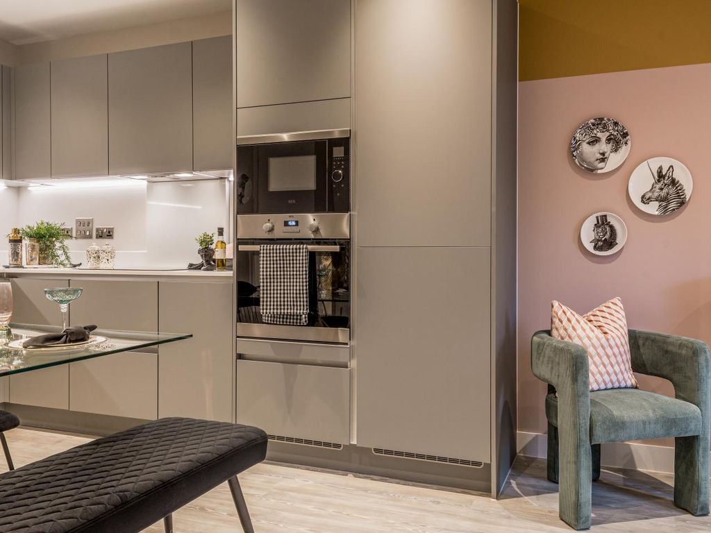 Property photo 2 of 7 The Franklin Building, Number B02