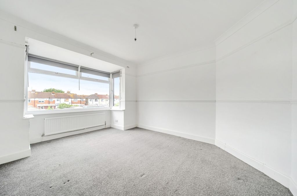 Property photo 3 of 14 1458668-11-6A0349...
