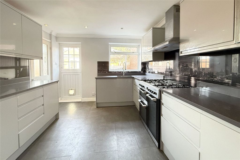 Property photo 3 of 14 Robinson Jackson