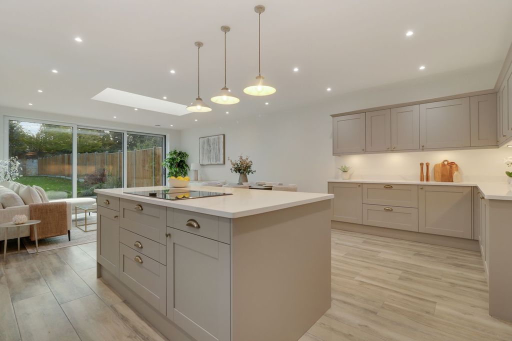 Additional image 4 of 4 bed semi-detached house for saleHurst Road, East Molesey KT8