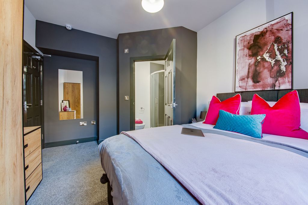 Property photo 1 of 7 1