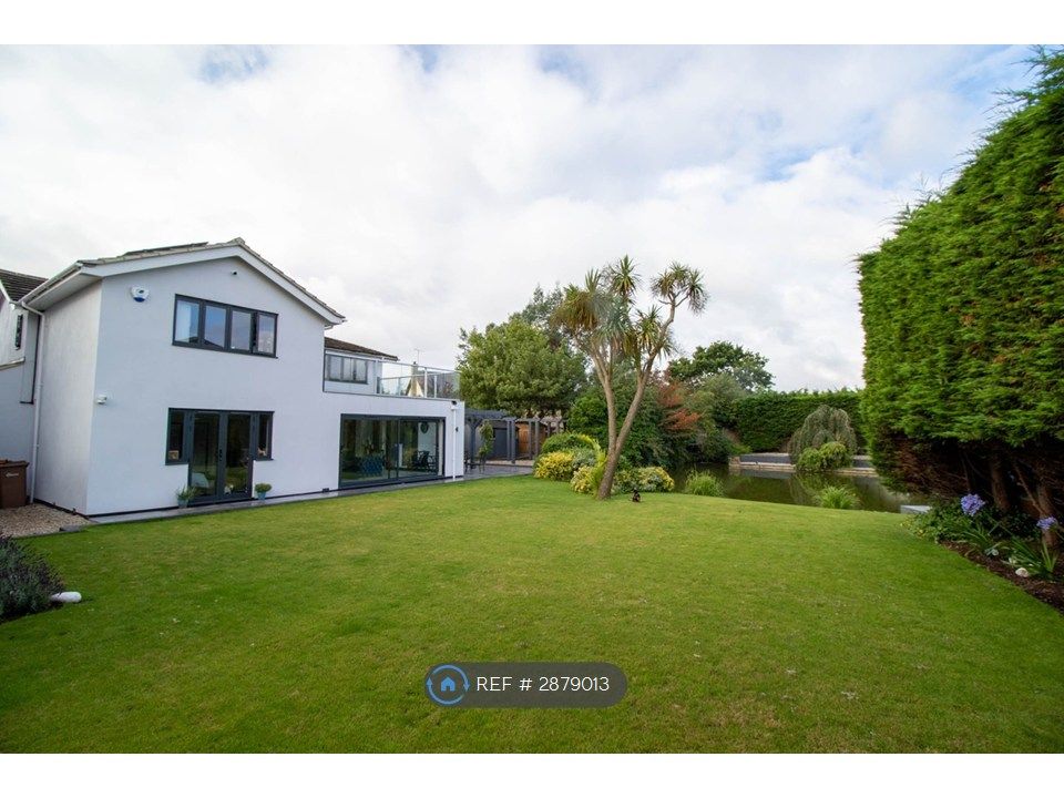 Property photo 1 of 31