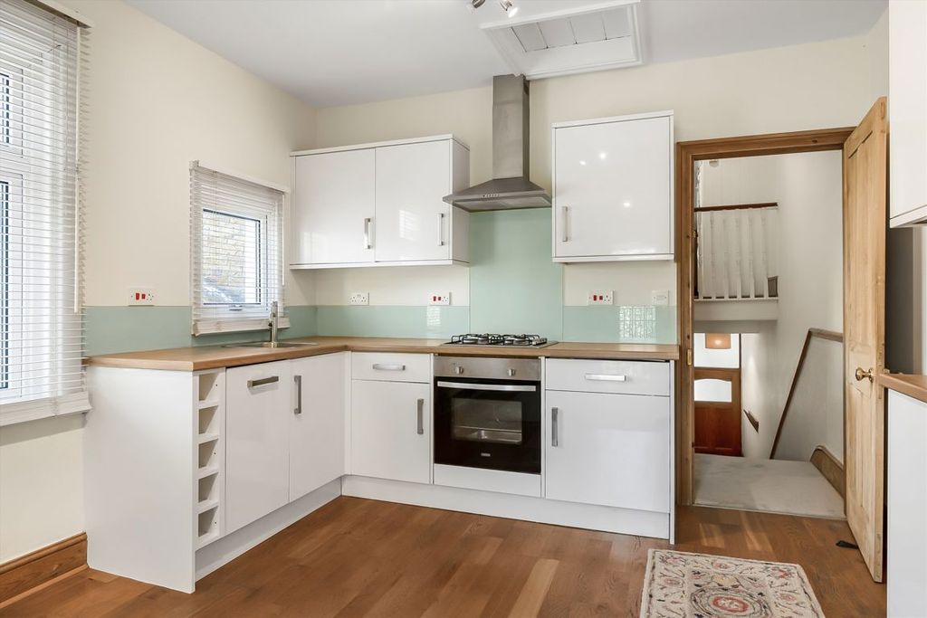 Property photo 2 of 7