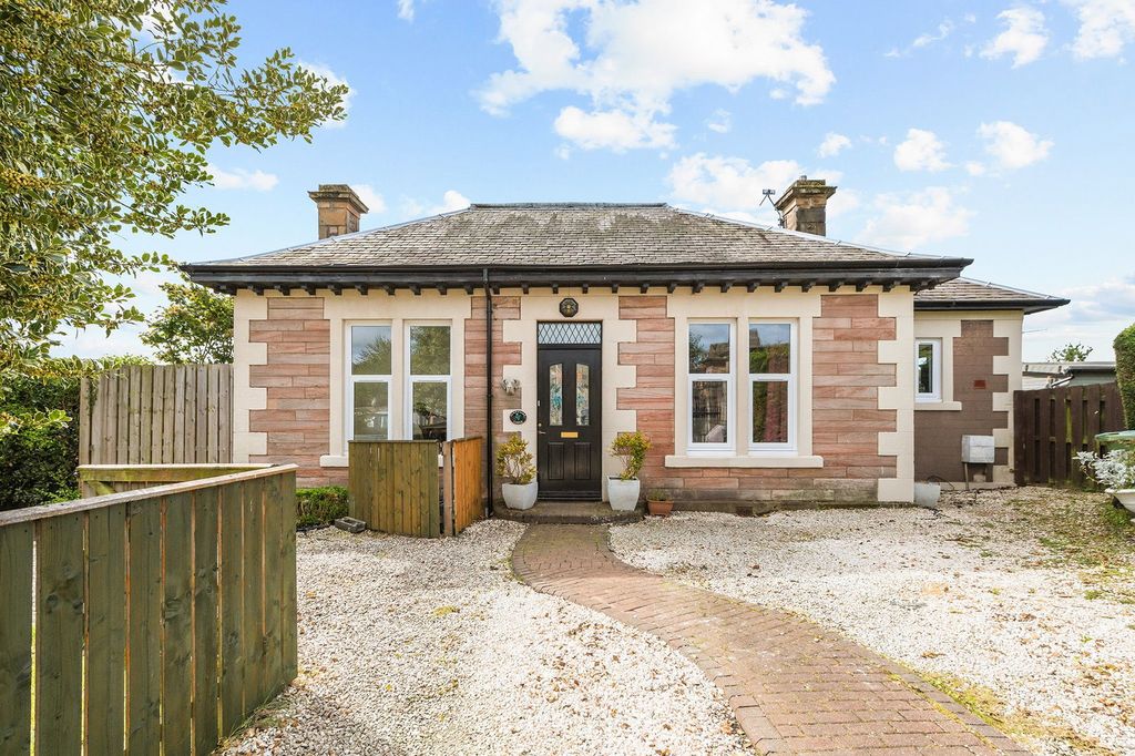 Property photo 1 of 32
