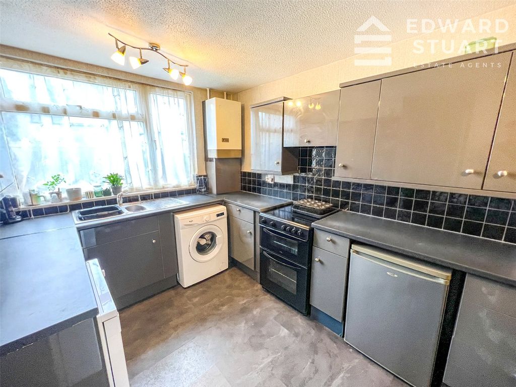 Property photo 3 of 8 Picture No. 09