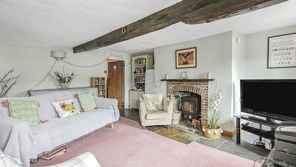 Property photo 3 of 25