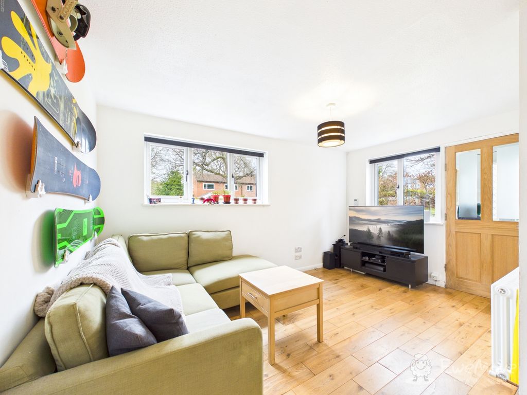 Property photo 2 of 8 Cam03624G0-Pr0221-Still002