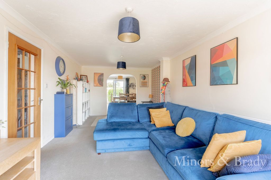 Property photo 3 of 15