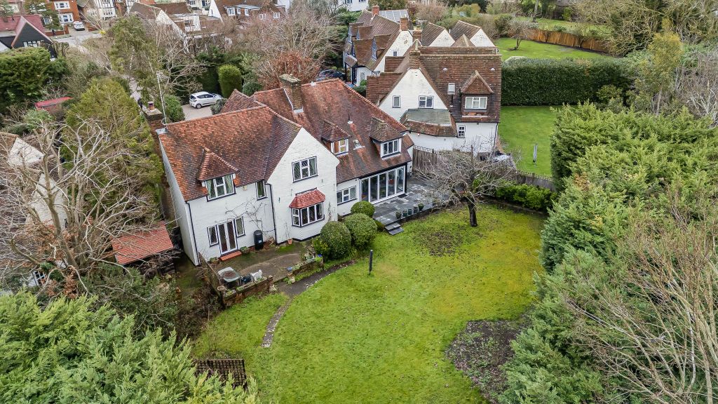 Property photo 1 of 26 Photograph 11