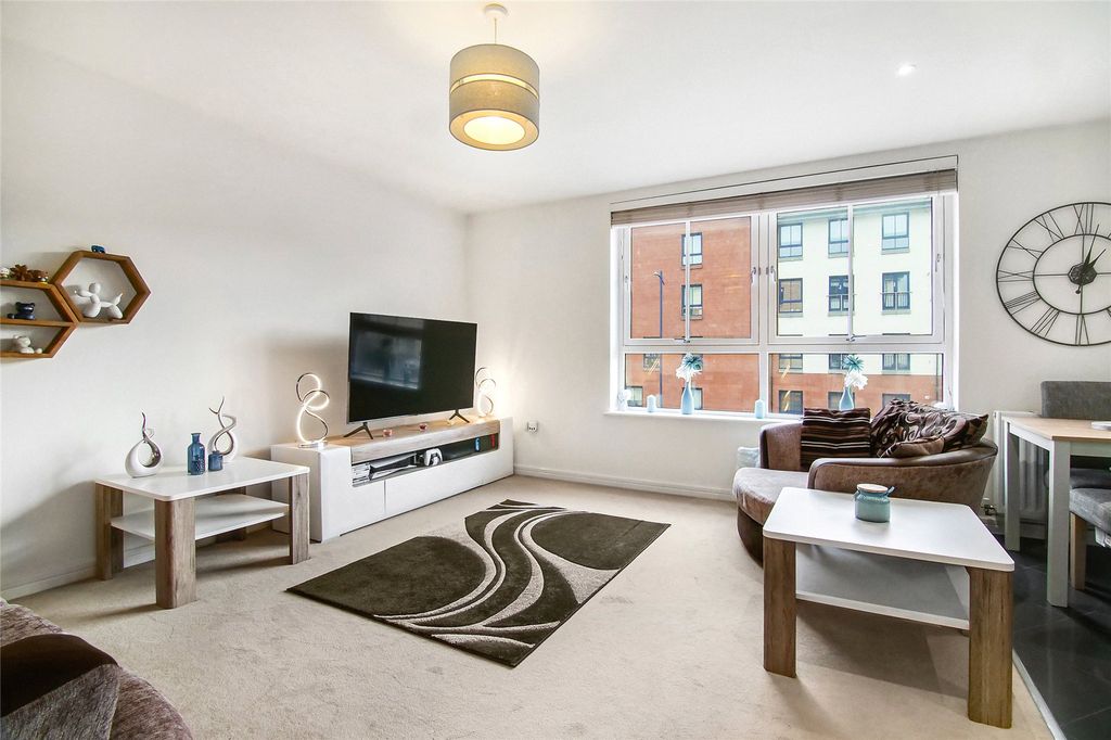 Property photo 1 of 21 Picture No. 10