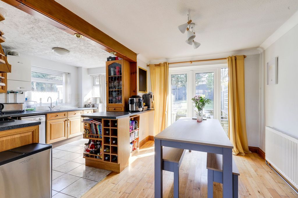 Property photo 3 of 18