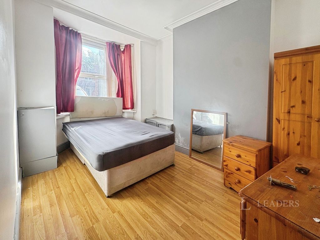 Property photo 2 of 11 Pbox-Img.Jpg