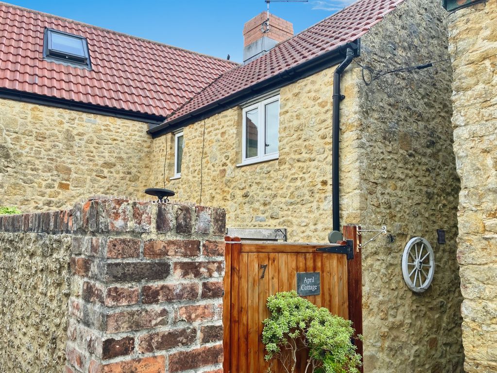 Property photo 1 of 14