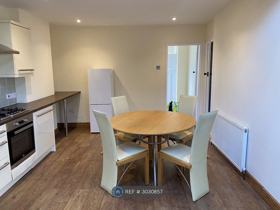 Property photo 1 of 13 Kitchen Is Large &amp; Light