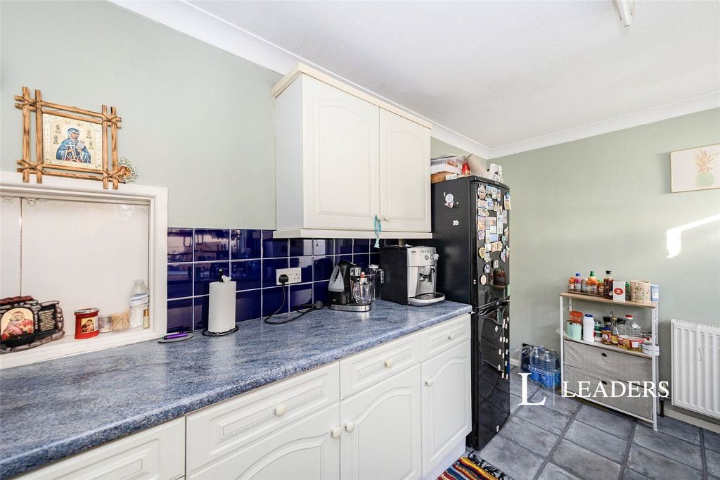 Property photo 3 of 8 127578_T_Addresses_3