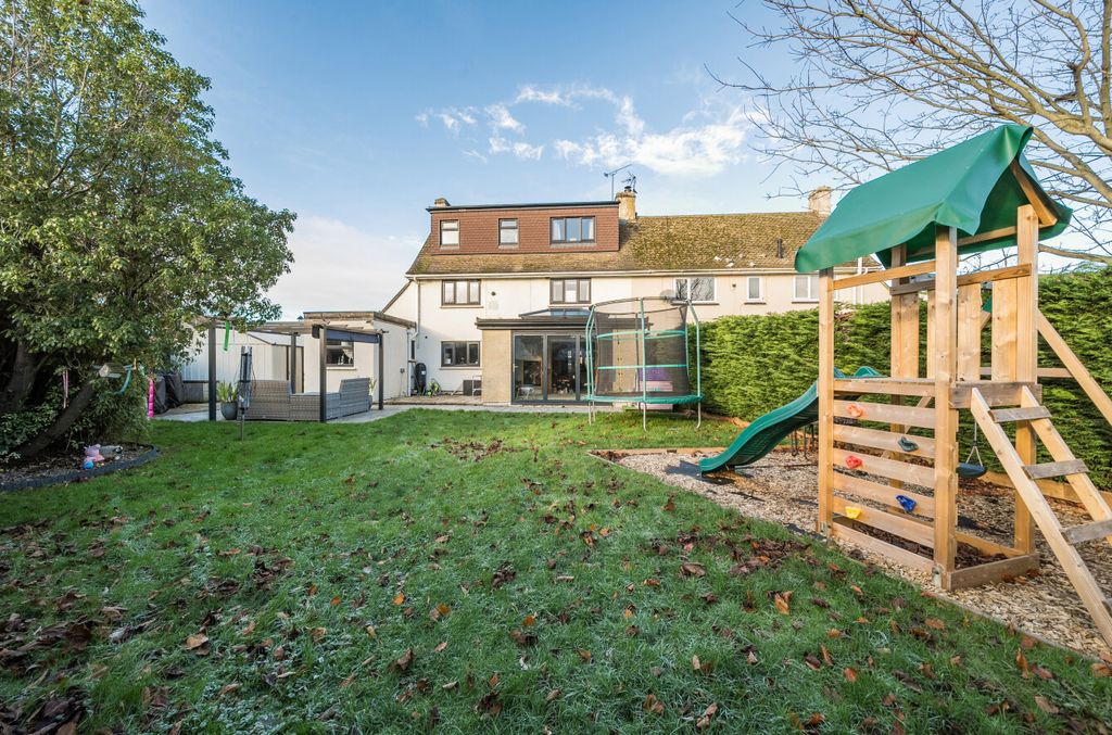 Property photo 1 of 21 Rear