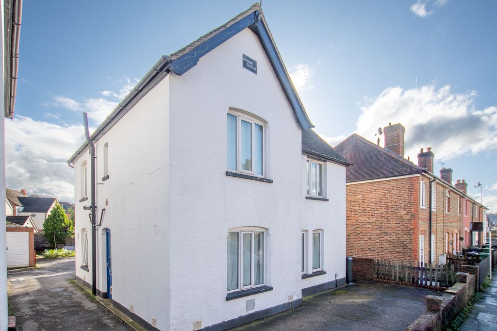 Property photo 1 of 10 External