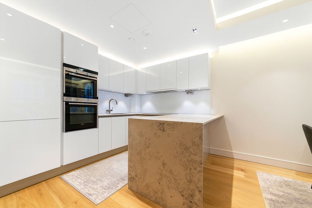 Property photo 3 of 8 Picture No. 19