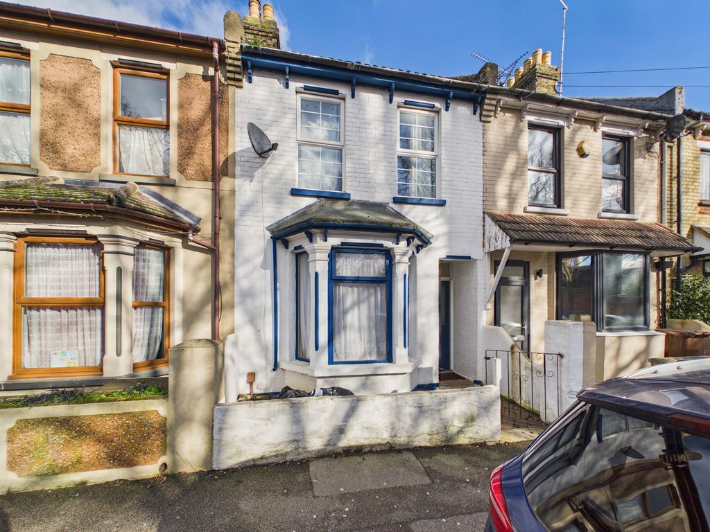 Property photo 1 of 11 Photo 4