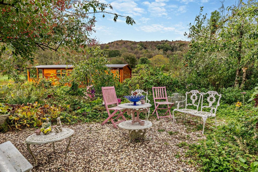 Property photo 2 of 21 Picture No. 02