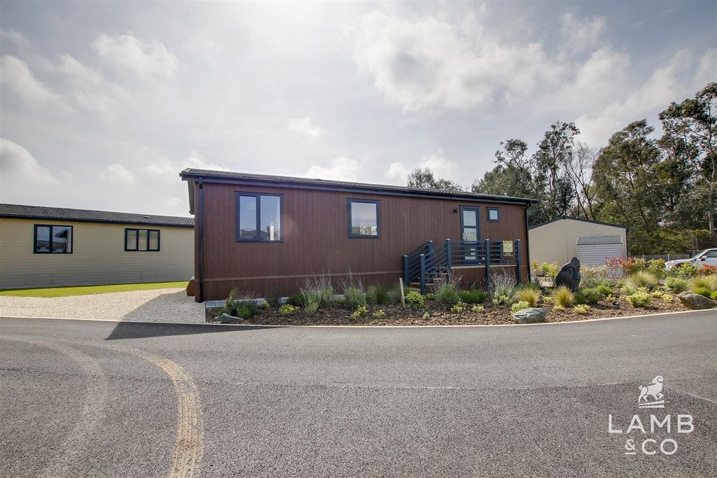 Property photo 1 of 13 _Mg_3705-_Mg_3707.Jpg