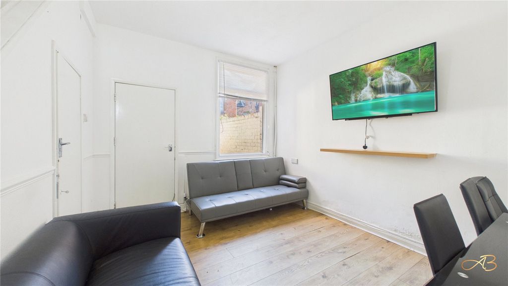 Property photo 1 of 7 Picture No. 08