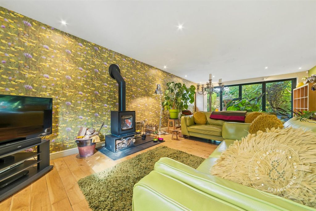 Property photo 3 of 68 Ty-Mawr-20.Jpg