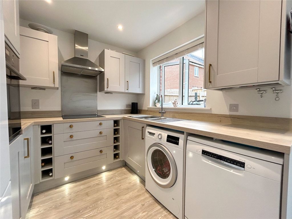 Property photo 2 of 15 Picture No. 06