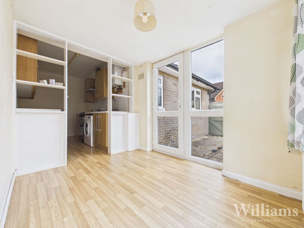 Property photo 3 of 17